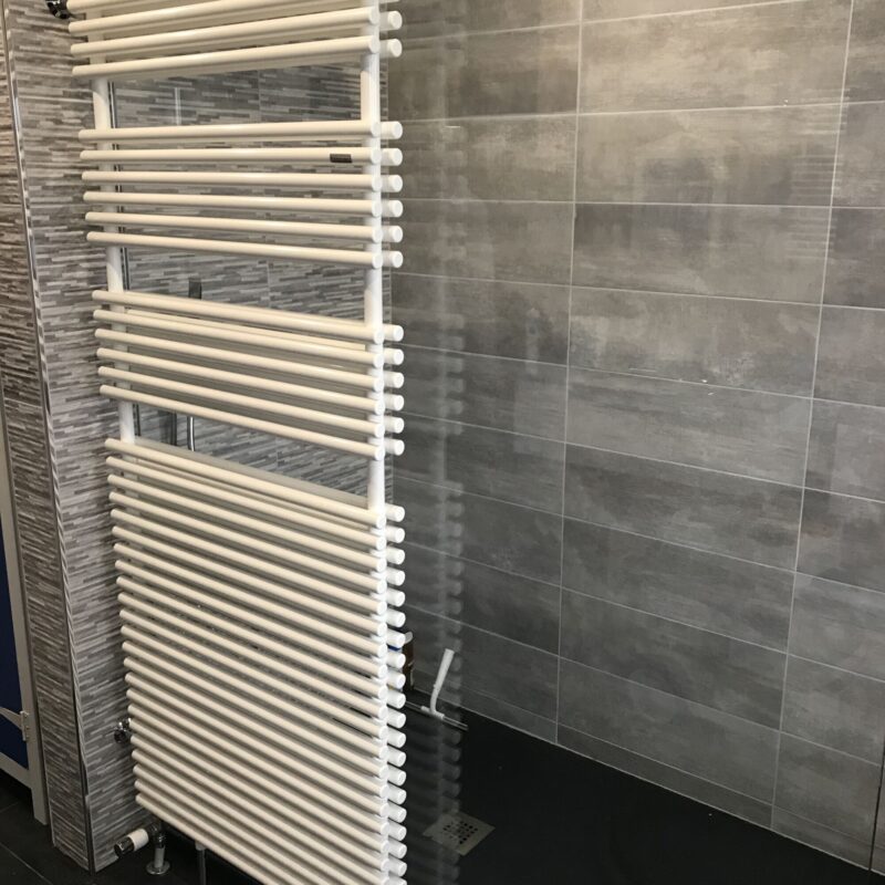 IMG_2490 800X800 | HD Energy Quels matériaux privilégier pour une salle de bain durable et facile d’entretien ? Wittelsheim